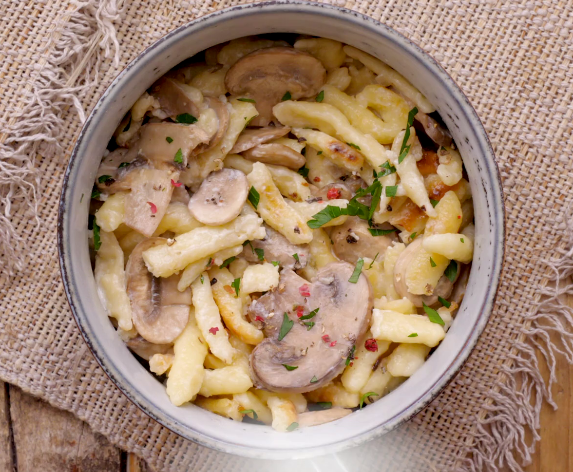 Poêlée de spaetzle aux champignons - Stoeffler Poêlée de spaetzle aux champignons - Stoeffler
